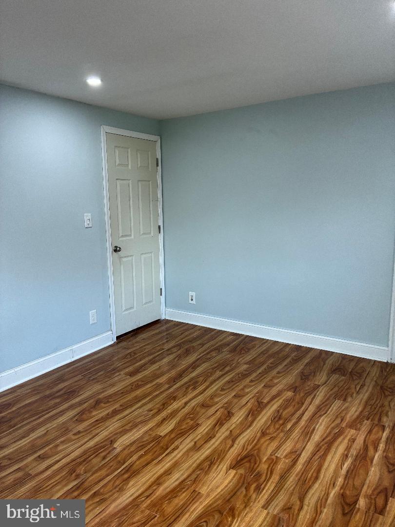 121 Walnut Avenue Croydon, PA 19021 - Photo 31 of 32 Bedroom 3