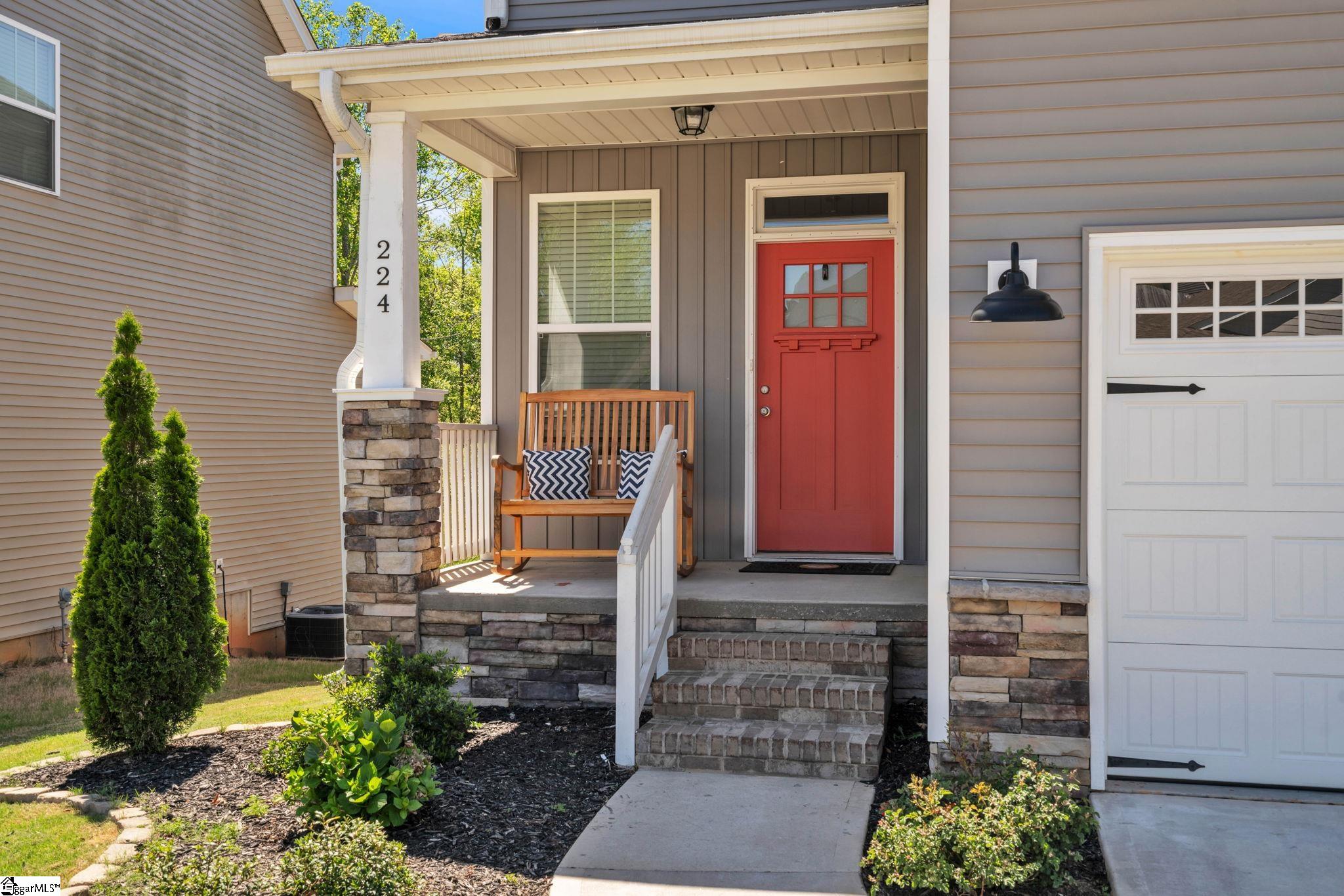 224 Everard Lane Greer, SC 29650 - Photo 3 of 36