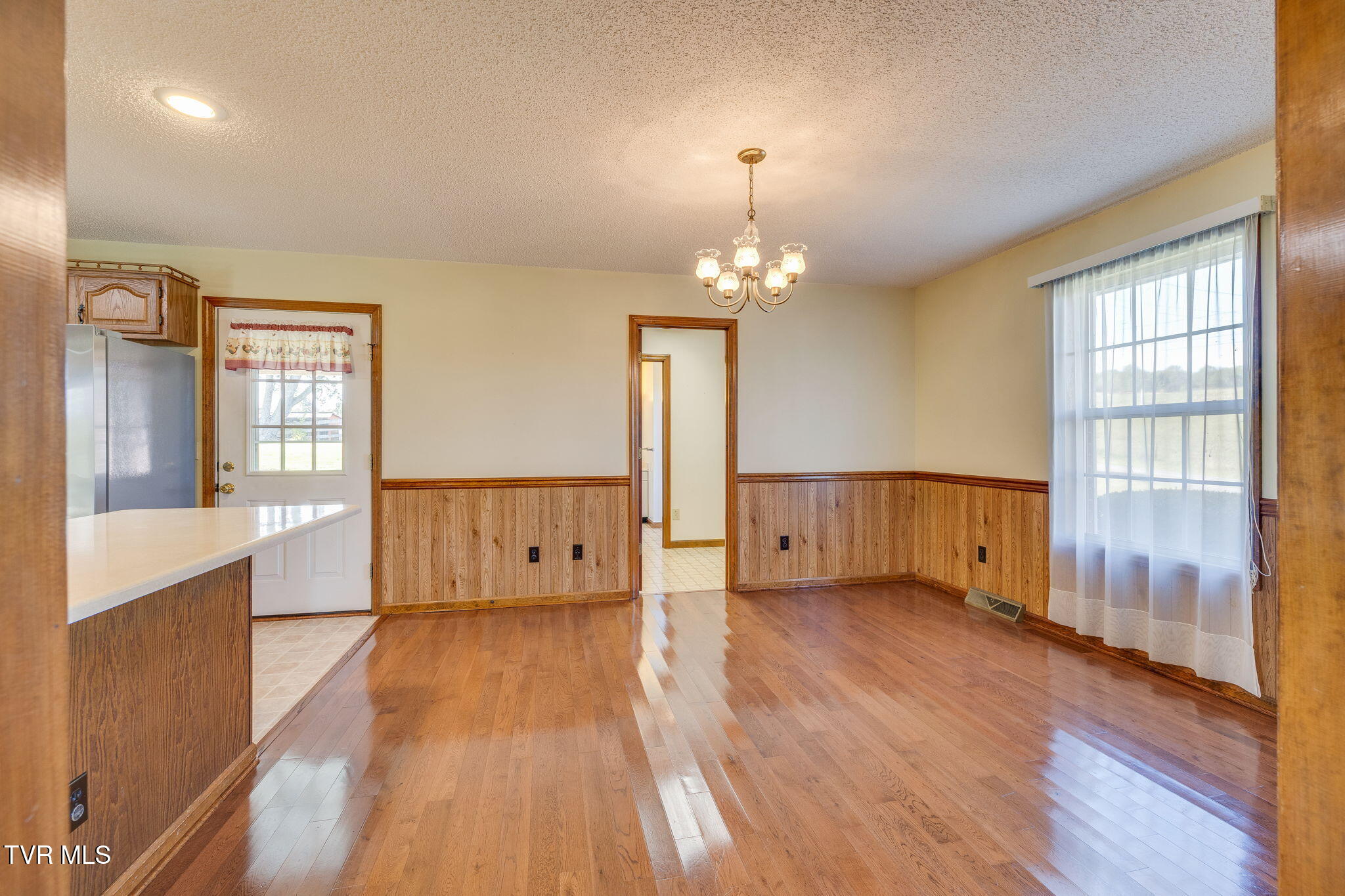523 Oakland Road Limestone, TN 37681 - Photo 17 of 61 017