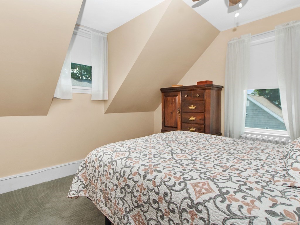 29 Ash Street Waltham, MA 02453 - Photo 24 of 37