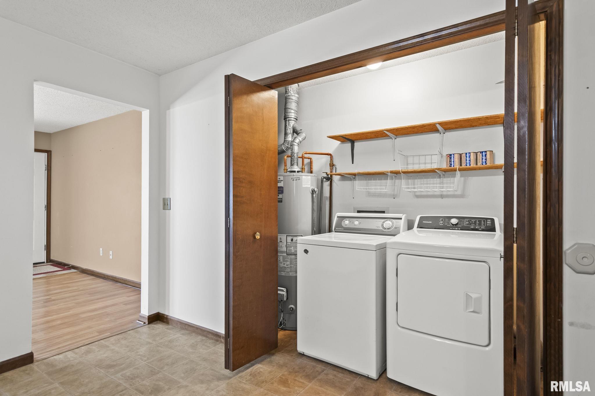 3005 Sutherland Road Springfield, IL 62702 - Photo 9 of 22