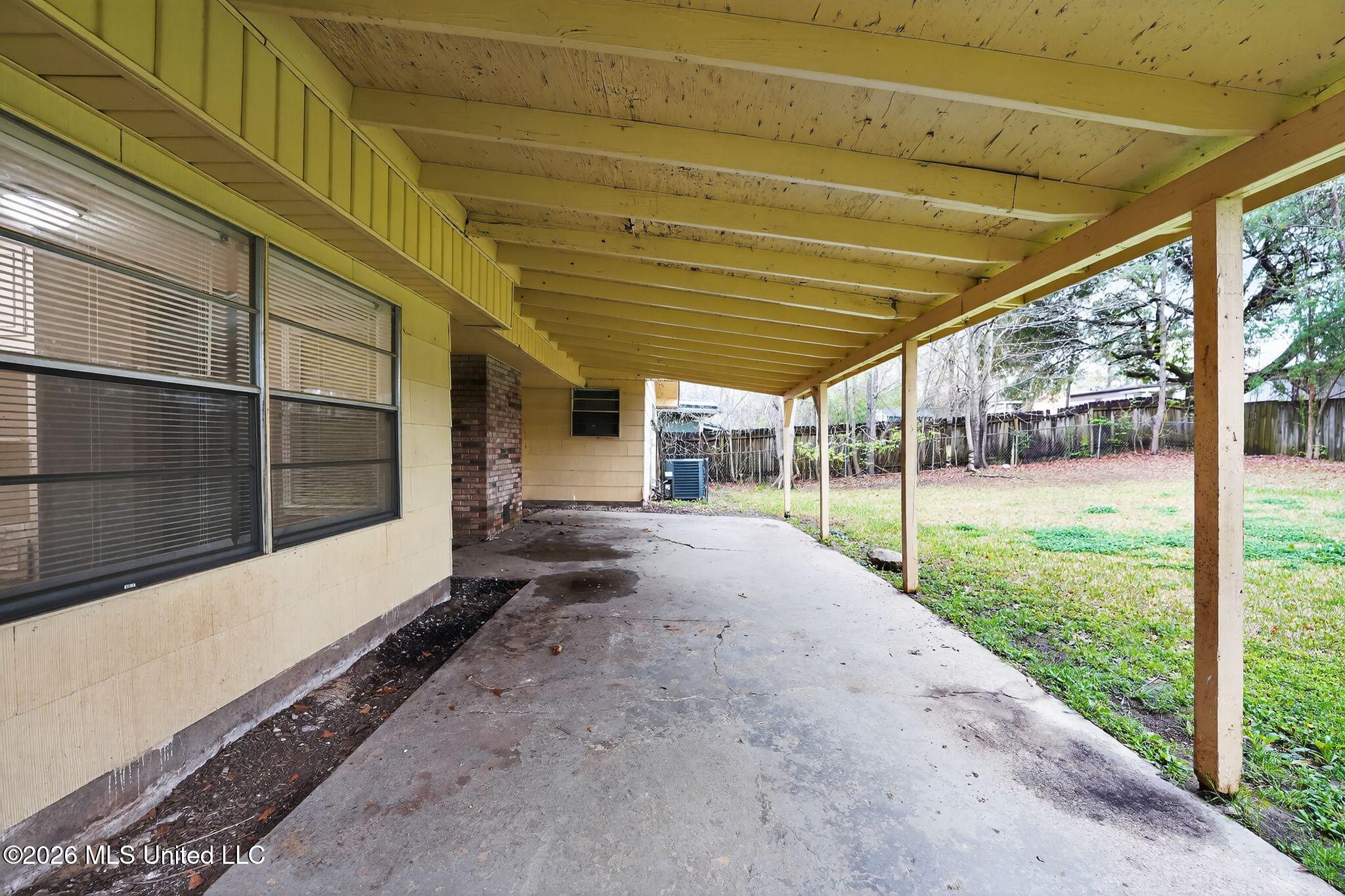 1062 Autumn Street Jackson, MS 39212 - Photo 5 of 41 05_1062_Autumn_St_Jackson_MS_39212-Exter