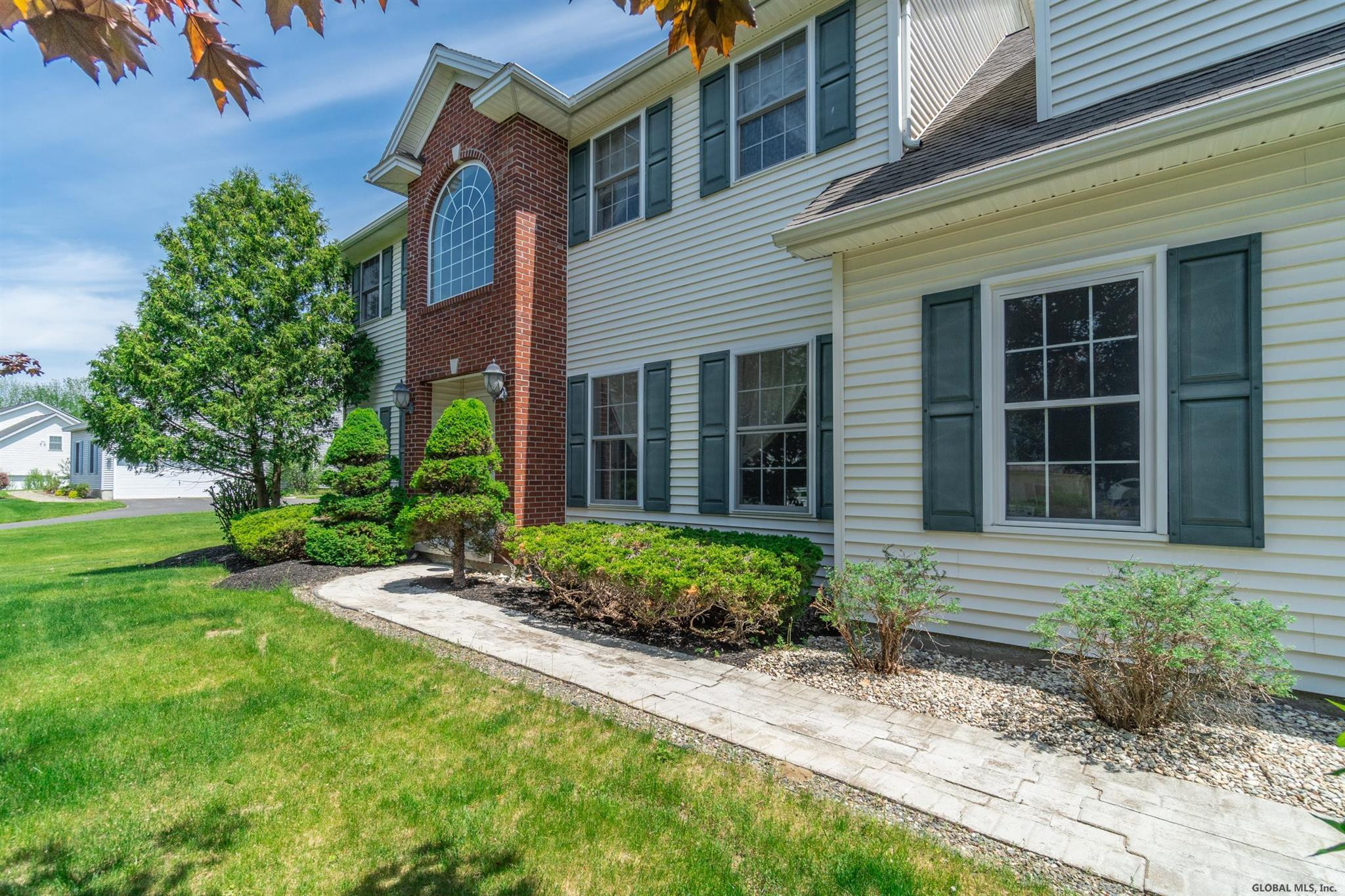 41 Dyke Road Colonie, NY 12110 - Photo 4 of 55 Photo 4