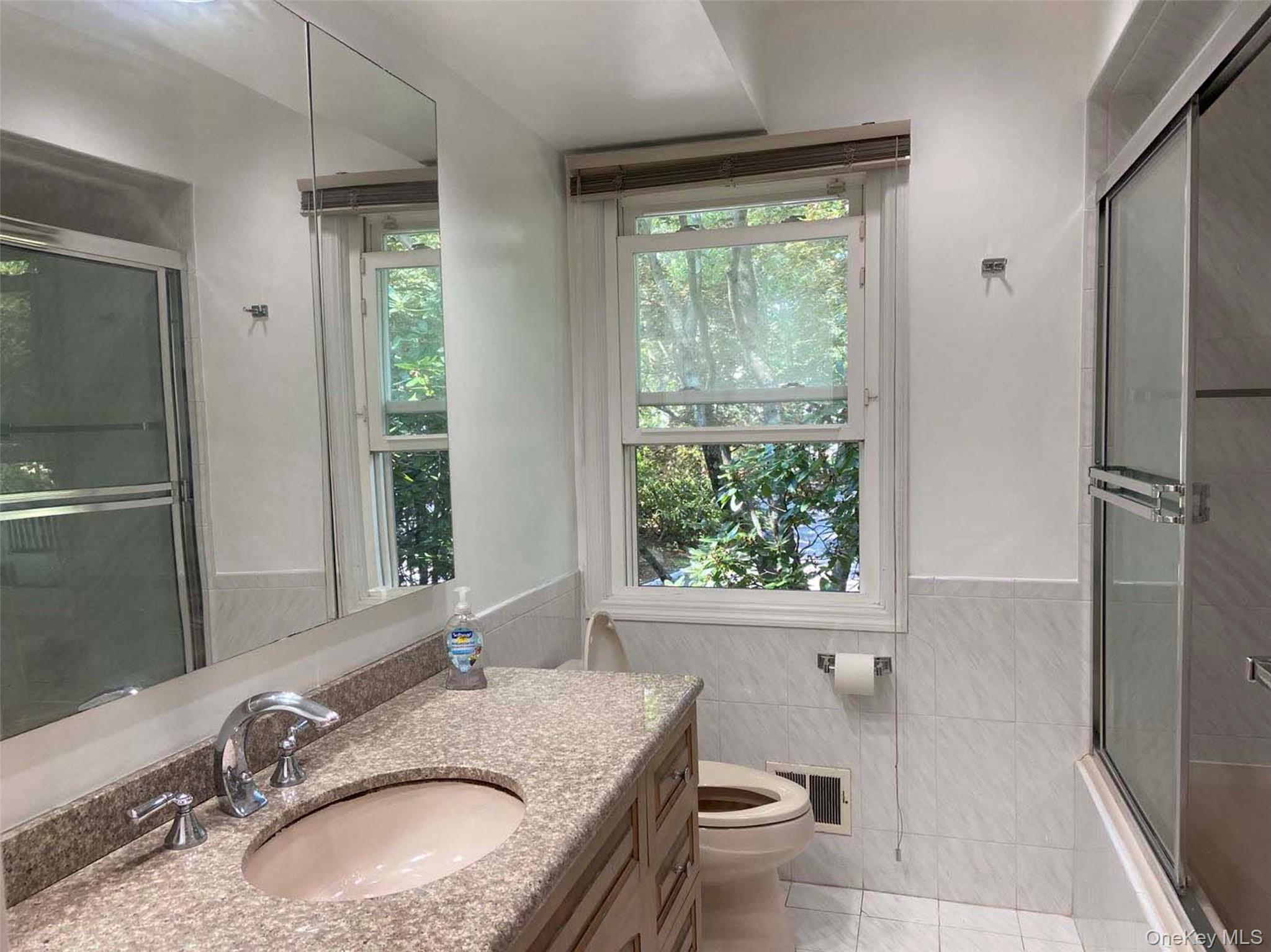 2 Livingston Road Scarsdale, NY 10583 - Photo 14 of 20