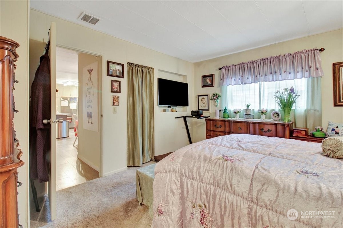 1121 244th Street Southwest, Unit 13 Bothell, WA 98021 - Photo 24 of 39 Gallery Image 24