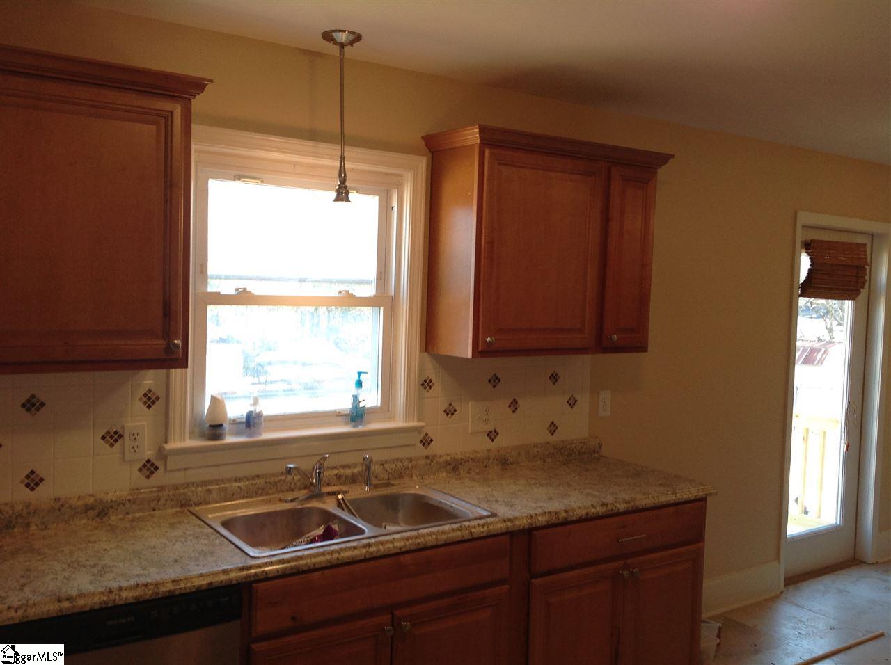 204 Phillips Street Clinton, SC 29325 - Photo 11 of 24 Gallery Image 11