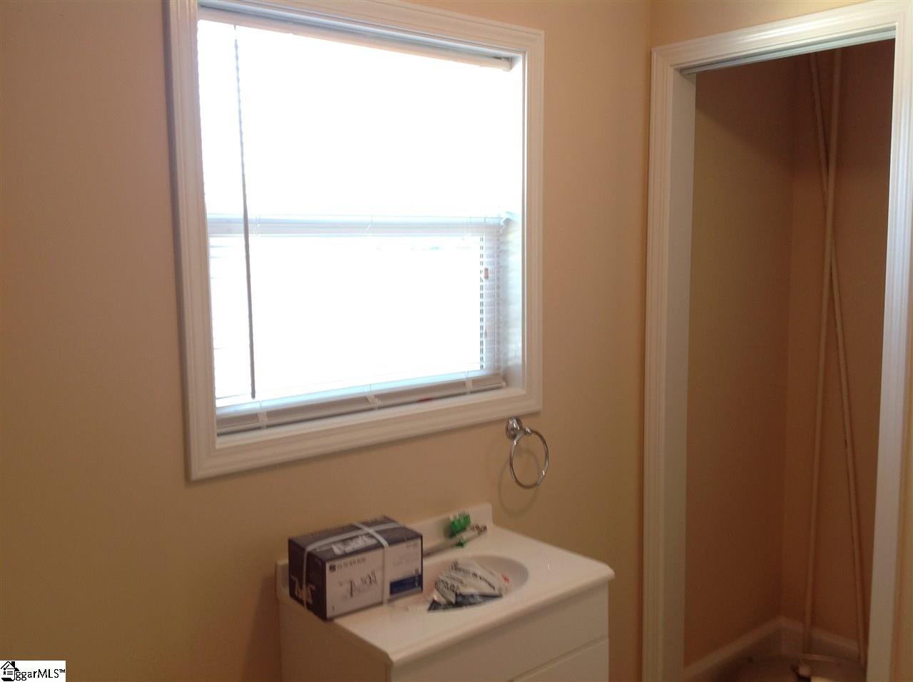204 Phillips Street Clinton, SC 29325 - Photo 13 of 24 Gallery Image 13