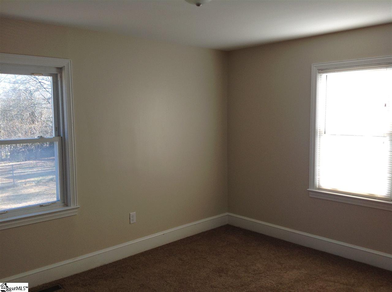 204 Phillips Street Clinton, SC 29325 - Photo 16 of 24 Gallery Image 16