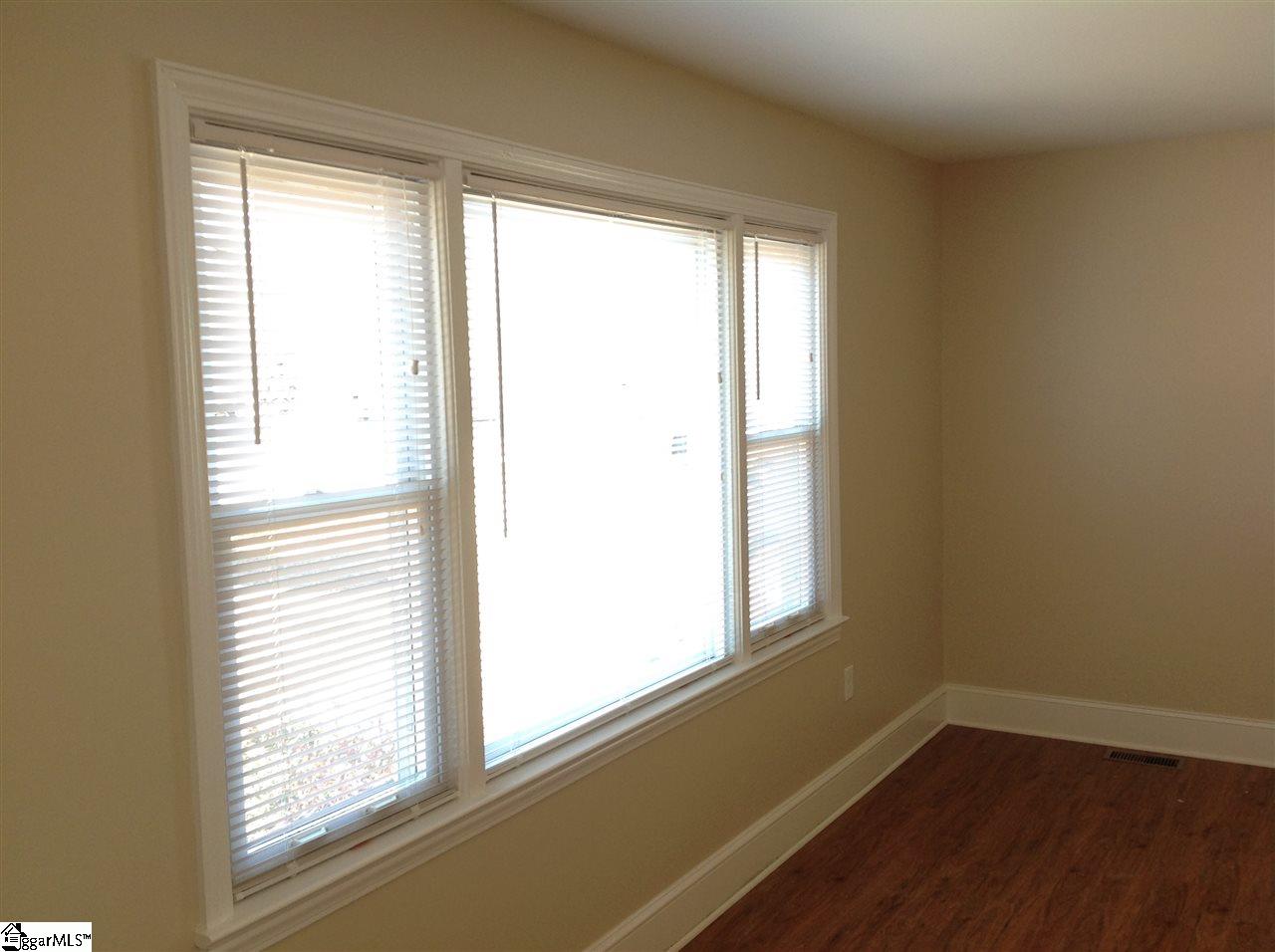 204 Phillips Street Clinton, SC 29325 - Photo 4 of 24 Gallery Image 4