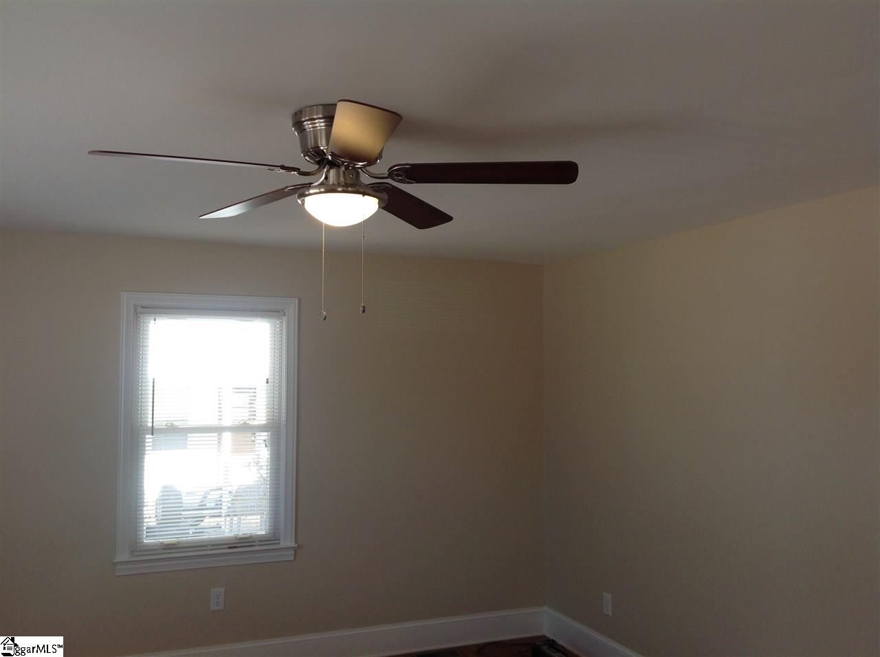 204 Phillips Street Clinton, SC 29325 - Photo 6 of 24 Gallery Image 6