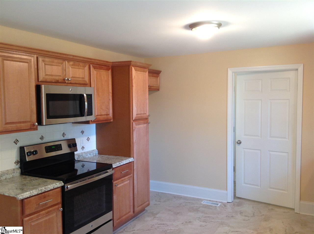 204 Phillips Street Clinton, SC 29325 - Photo 10 of 24 Gallery Image 10