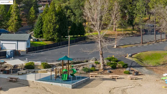 a view of yard with seating area