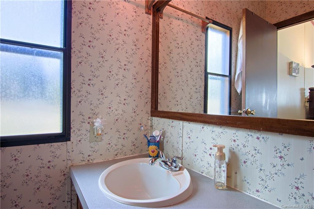1049 Sharon Ridge Road Fairview, NC 28730 - Photo 19 of 26 Gallery Image 19