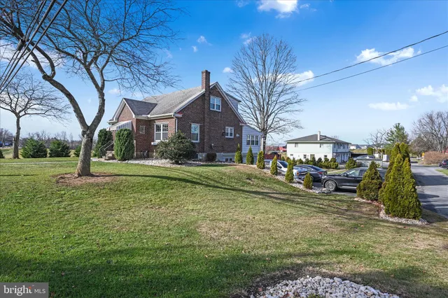 $299,000 | 401 Park Road, Fleetwood, PA 19522