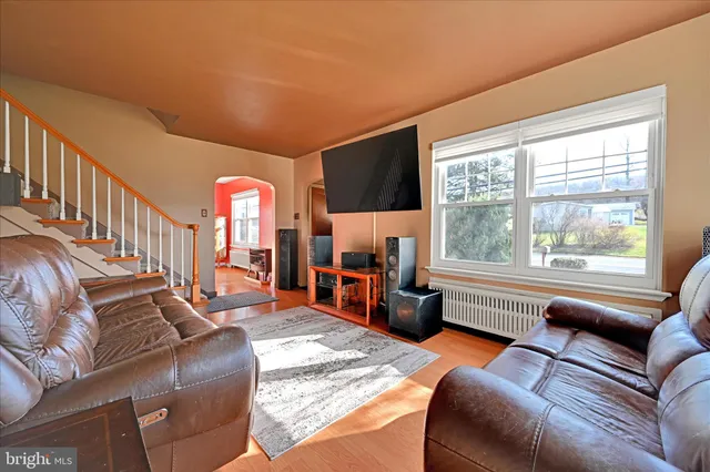 $299,000 | 401 Park Road, Fleetwood, PA 19522