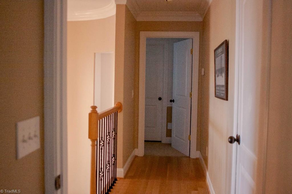 4801 Fox Chase Road Greensboro, NC 27410 - Photo 20 of 30 Upstairs hall.