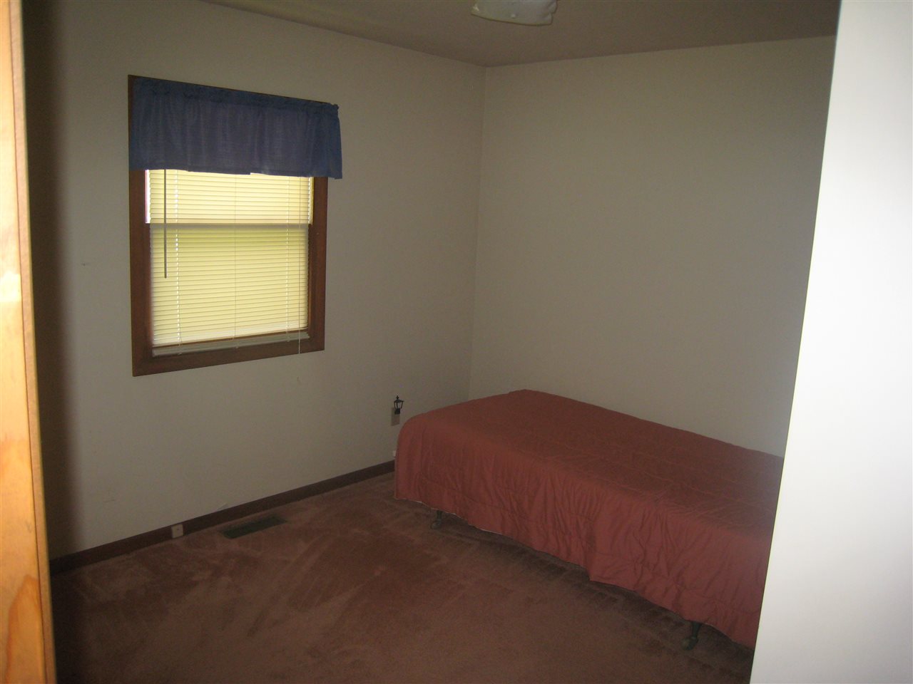 823 West 18th Street Rochester, IN 46975 - Photo 5 of 9