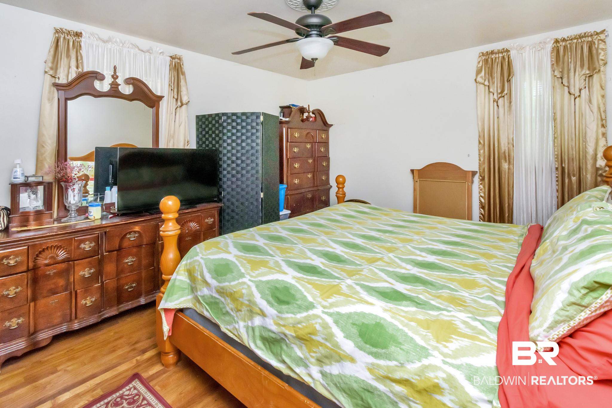 126 Item Avenue Mobile, AL 36607 - Photo 9 of 16