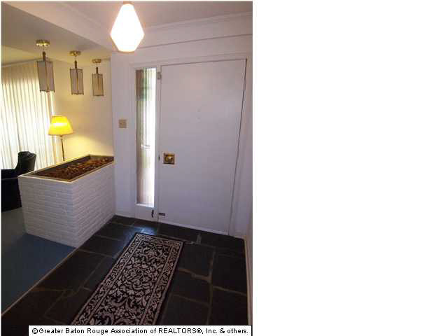 6089 Moss Lane Baton Rouge, LA 70808 - Photo 2 of 21 Gallery Image 2