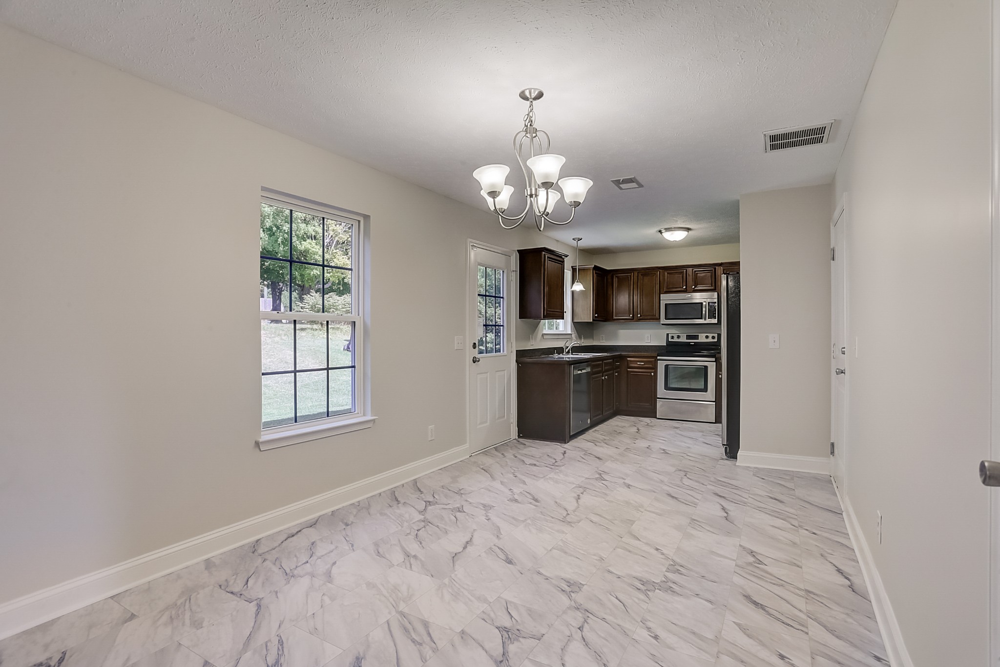 216 Dimaggio Drive Springfield, TN 37172 - Photo 9 of 50 Gallery Image 9