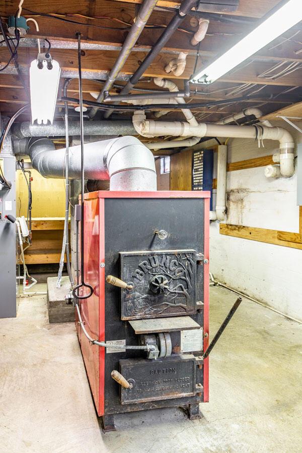 3744 Hazelton-Etna Road Southwest Pataskala, OH 43062 - Photo 38 of 87 BUNCO Woodburning Furnace