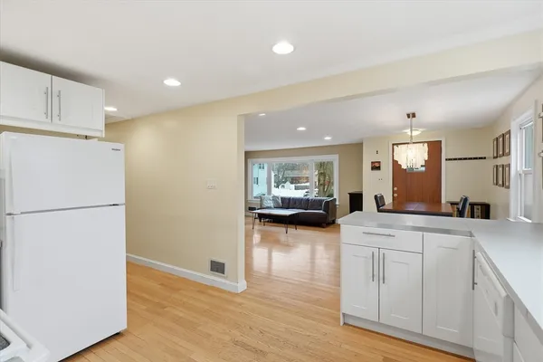 $655,000 | 9 Pinewood Avenue, Beverly, MA 01915