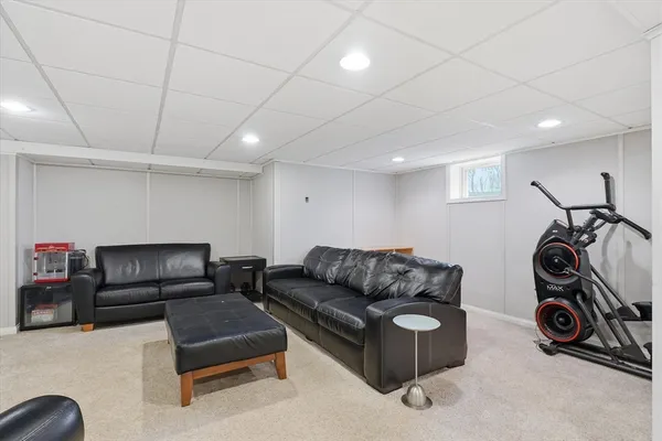 $655,000 | 9 Pinewood Avenue, Beverly, MA 01915