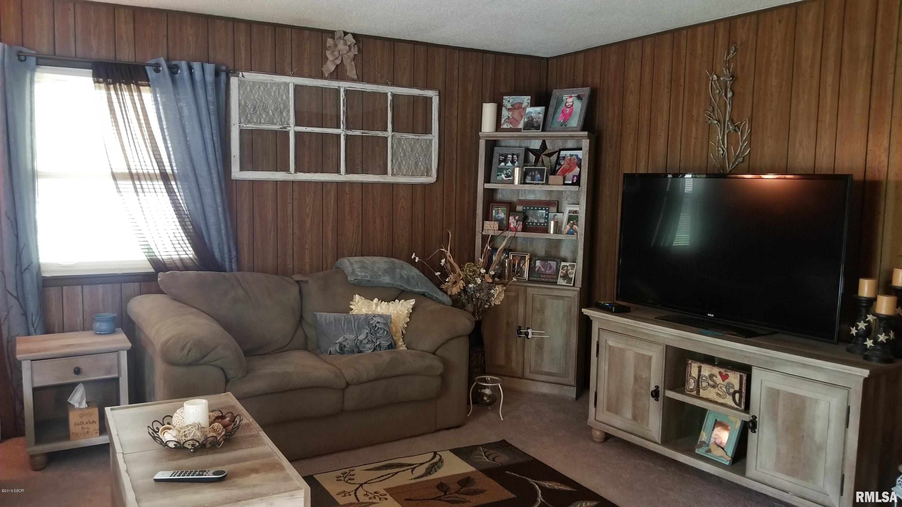 618 West Elm Street Ridgway, IL 62979 - Photo 3 of 14 Gallery Image 3