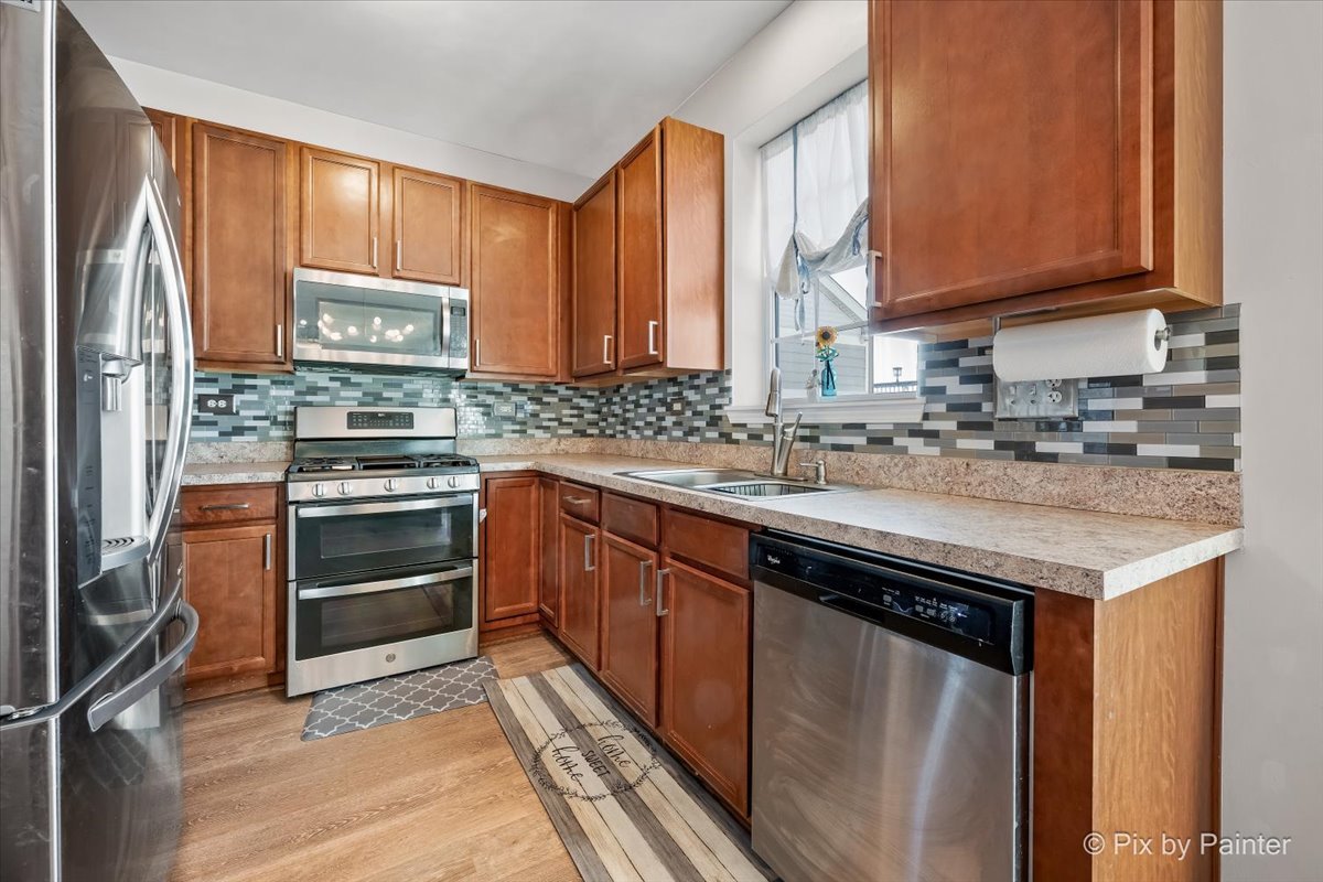 250 Water Lily Lane Elgin, IL 60124 - Photo 11 of 51