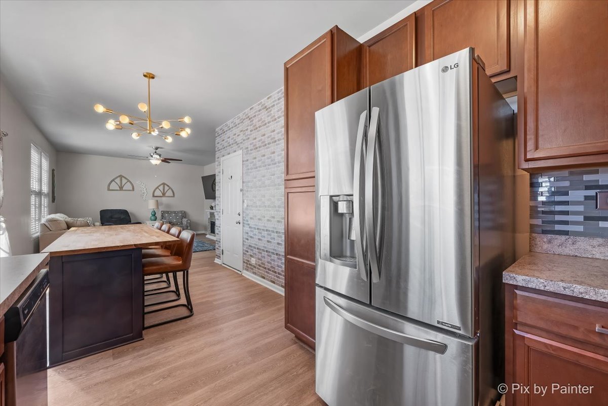 250 Water Lily Lane Elgin, IL 60124 - Photo 13 of 51