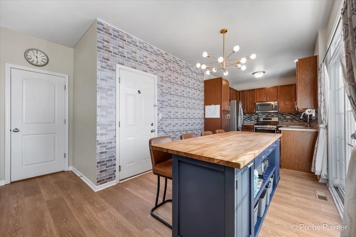 250 Water Lily Lane Elgin, IL 60124 - Photo 9 of 51