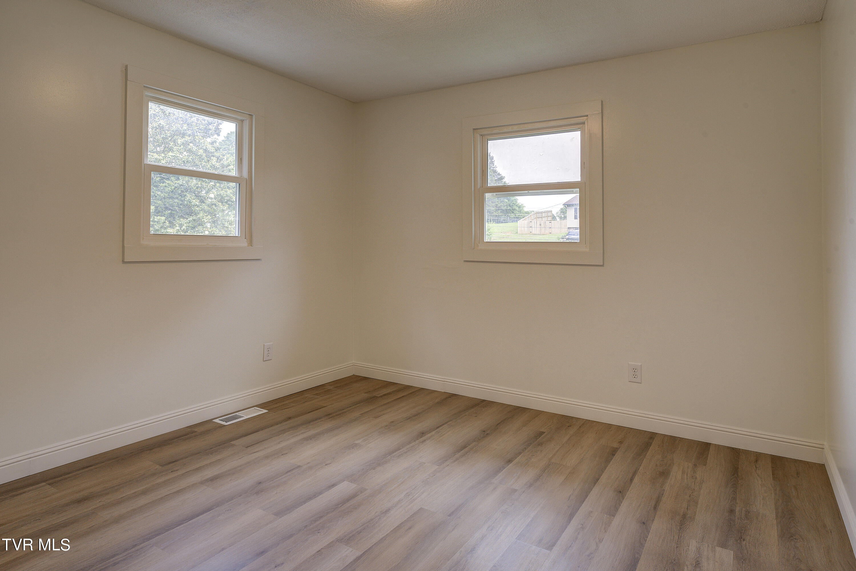333 Kings Road Piney Flats, TN 37686 - Photo 18 of 40 Bedroom 2