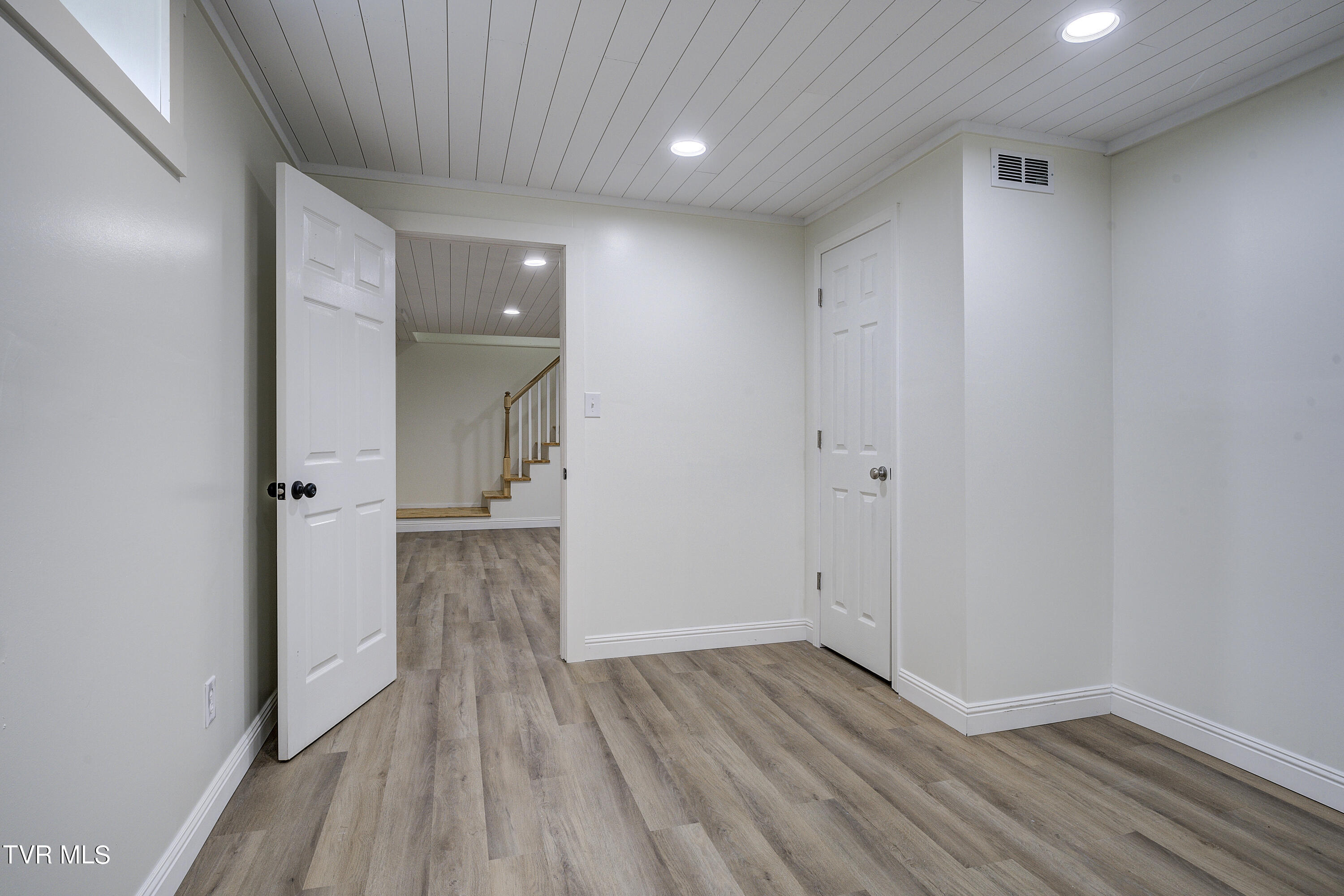 333 Kings Road Piney Flats, TN 37686 - Photo 26 of 40 Bedroom 4