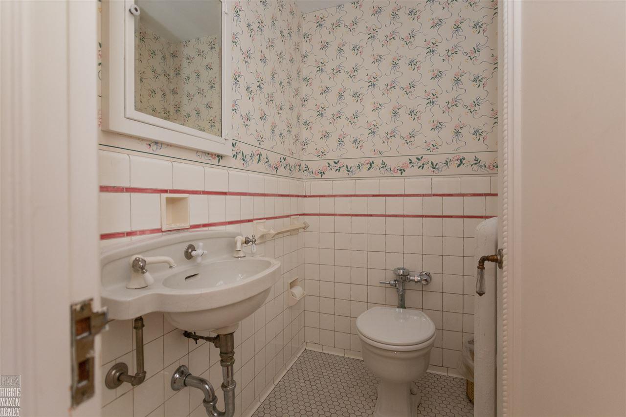 157 Ridge Road Grosse Pointe, MI 48236 - Photo 12 of 27 31365939-11.JPG