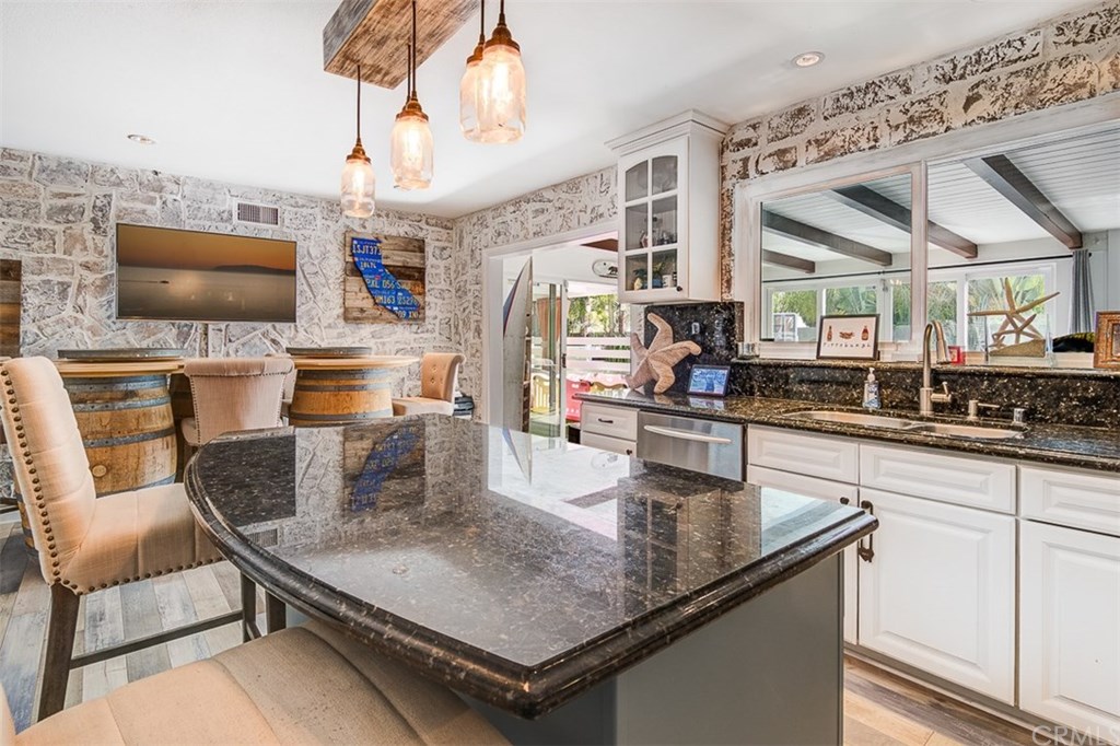 1784 Crestview Avenue Seal Beach, CA 90740 - Photo 18 of 47