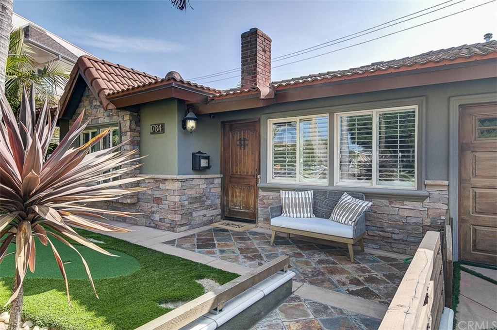 1784 Crestview Avenue Seal Beach, CA 90740 - Photo 3 of 47