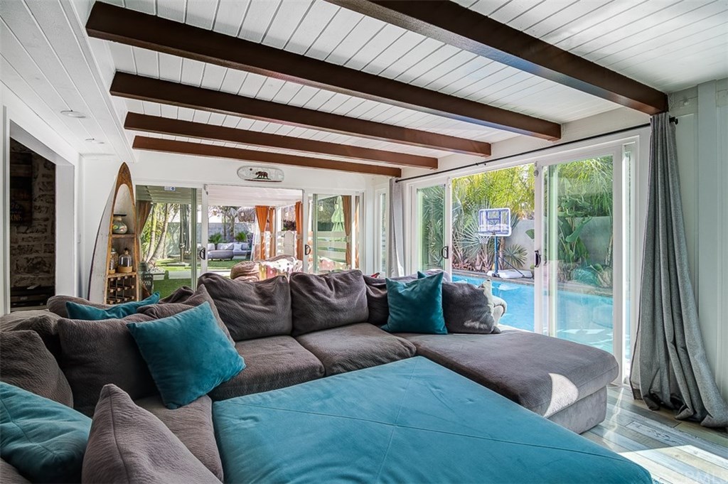 1784 Crestview Avenue Seal Beach, CA 90740 - Photo 21 of 47