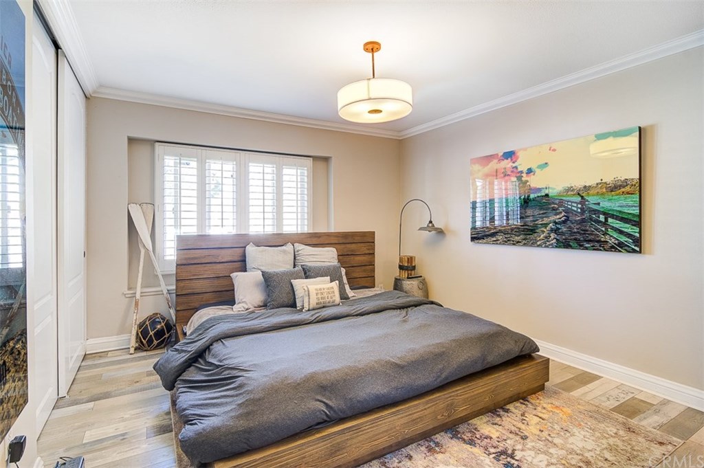 1784 Crestview Avenue Seal Beach, CA 90740 - Photo 23 of 47