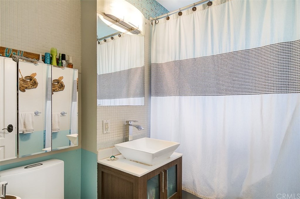 1784 Crestview Avenue Seal Beach, CA 90740 - Photo 28 of 47