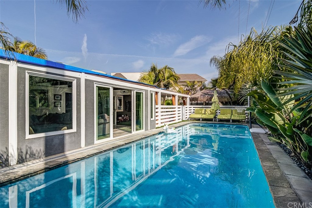 1784 Crestview Avenue Seal Beach, CA 90740 - Photo 44 of 47