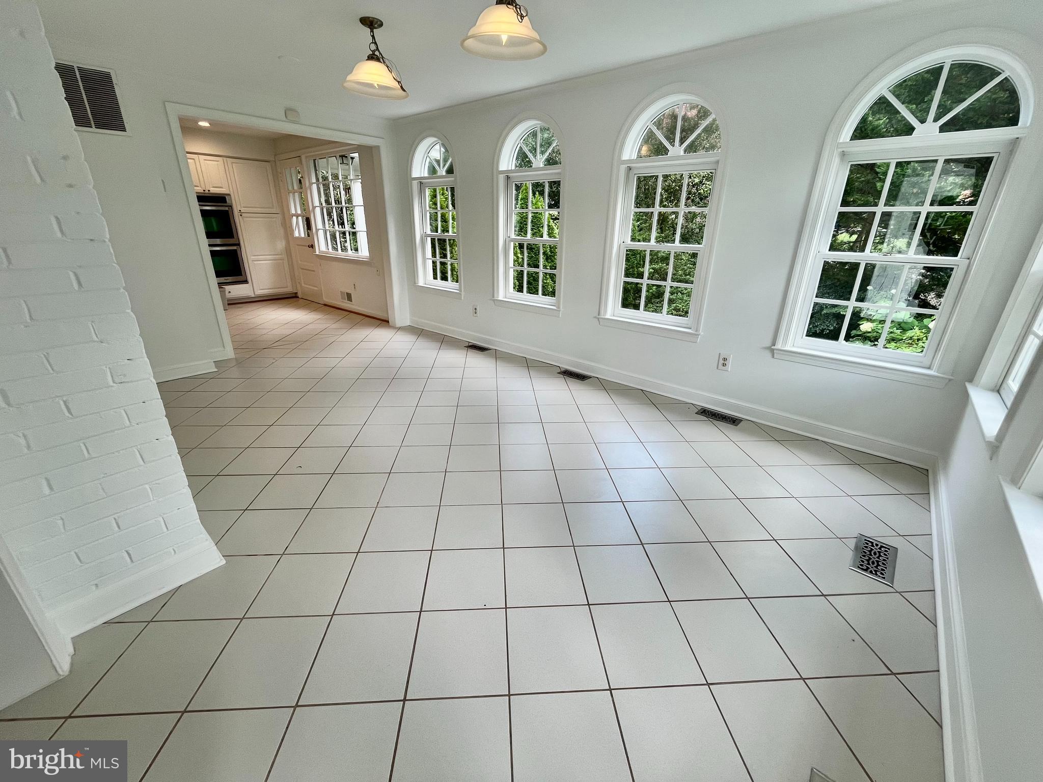 5100 Upton Street Northwest Washington, DC 20016 - Photo 15 of 54