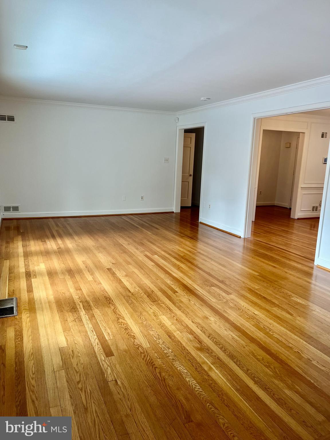 5100 Upton Street Northwest Washington, DC 20016 - Photo 18 of 54