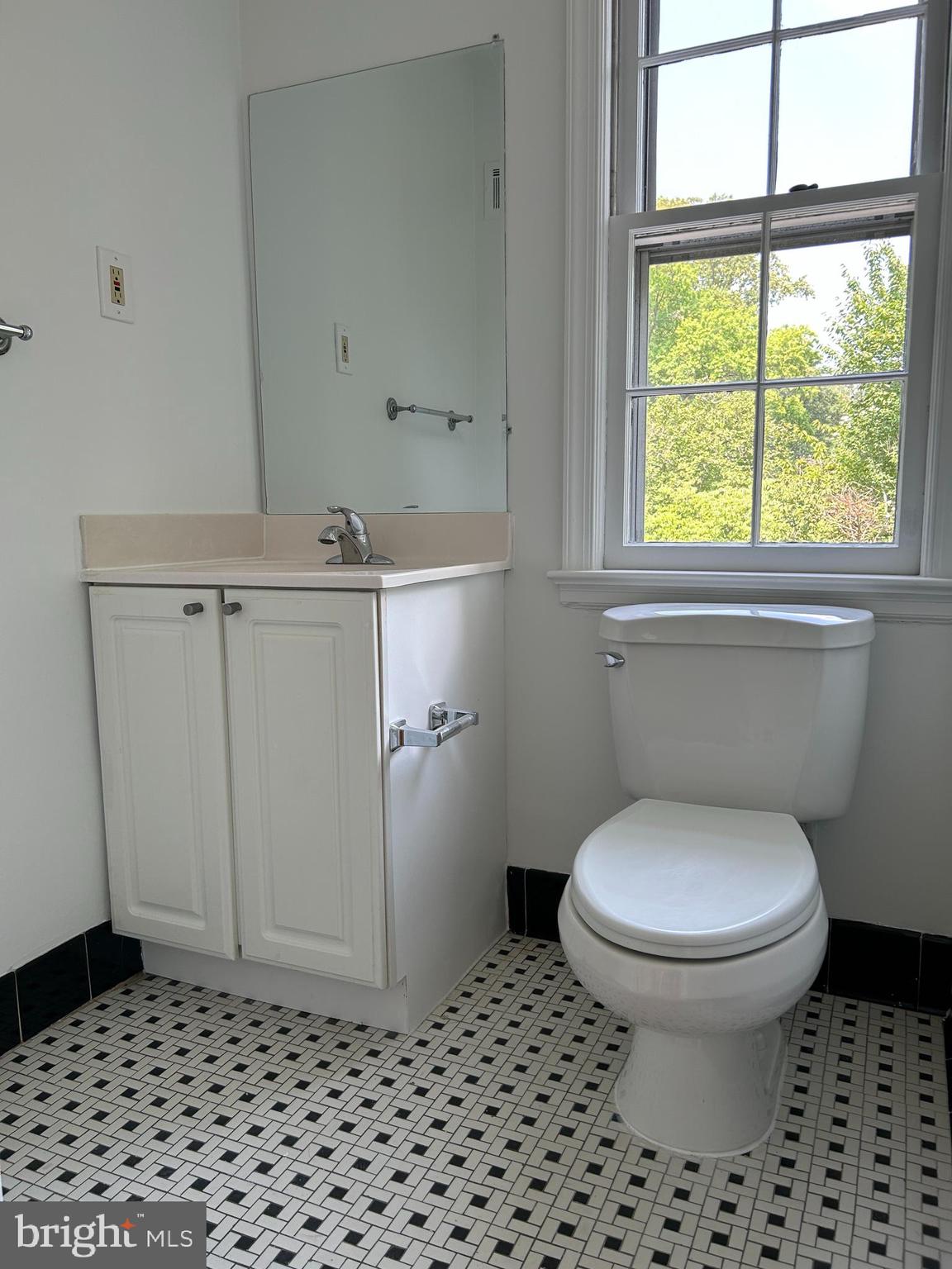 5100 Upton Street Northwest Washington, DC 20016 - Photo 22 of 54