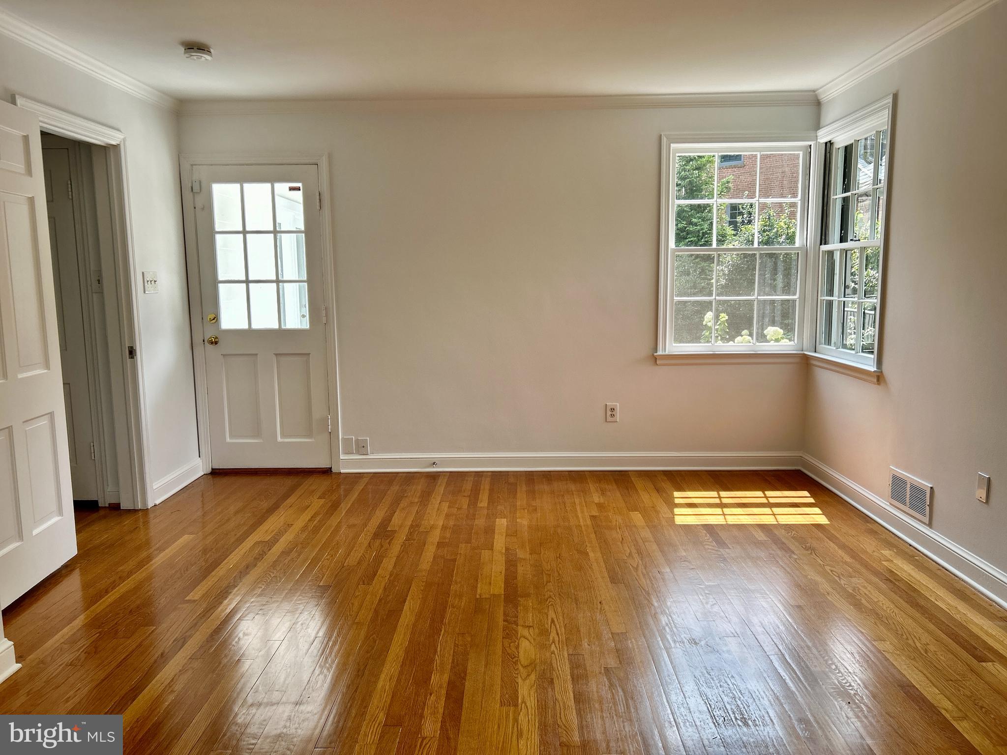 5100 Upton Street Northwest Washington, DC 20016 - Photo 25 of 54 Master bedroom main floor
