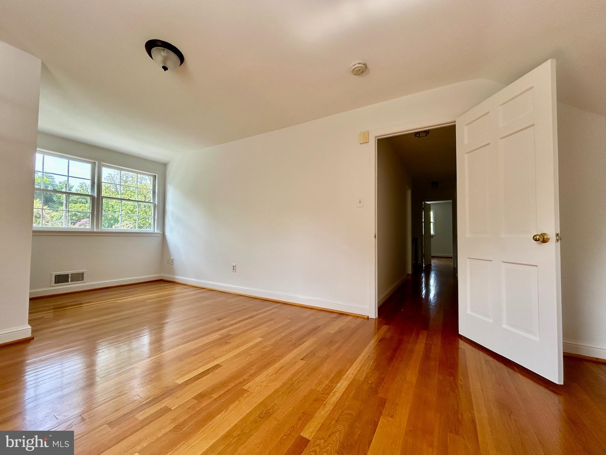 5100 Upton Street Northwest Washington, DC 20016 - Photo 37 of 54