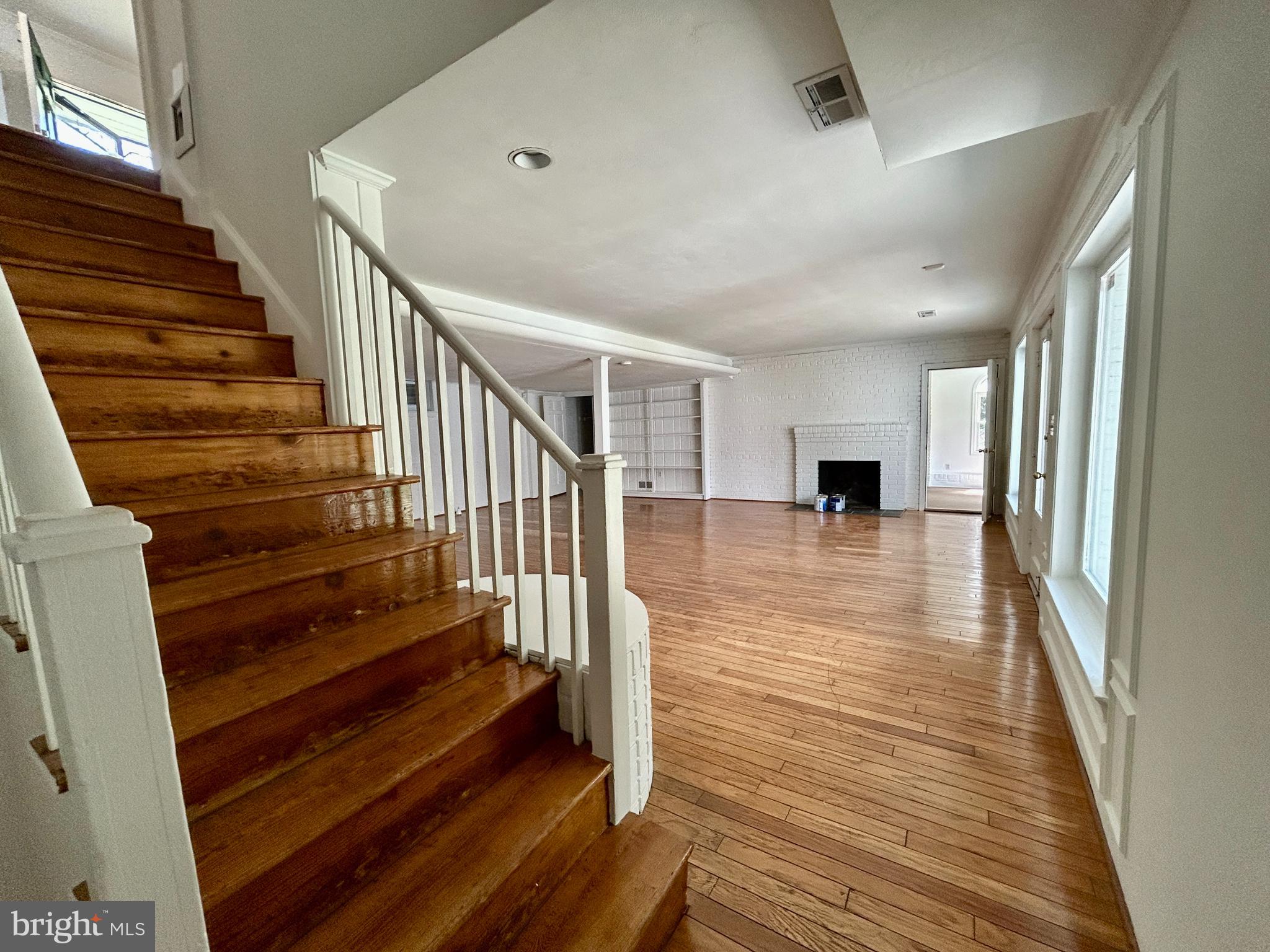 5100 Upton Street Northwest Washington, DC 20016 - Photo 38 of 54 Downstairs