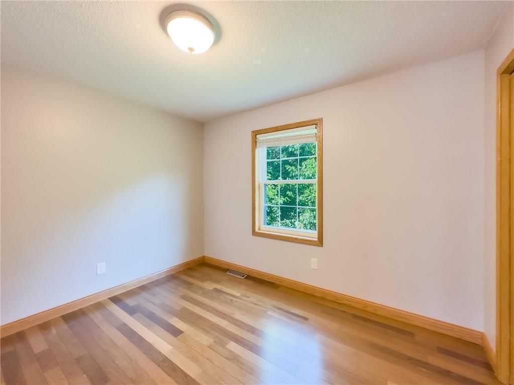 1051 Northview Park Road Eagan, MN 55123 - Photo 9 of 36 Gallery Image 9