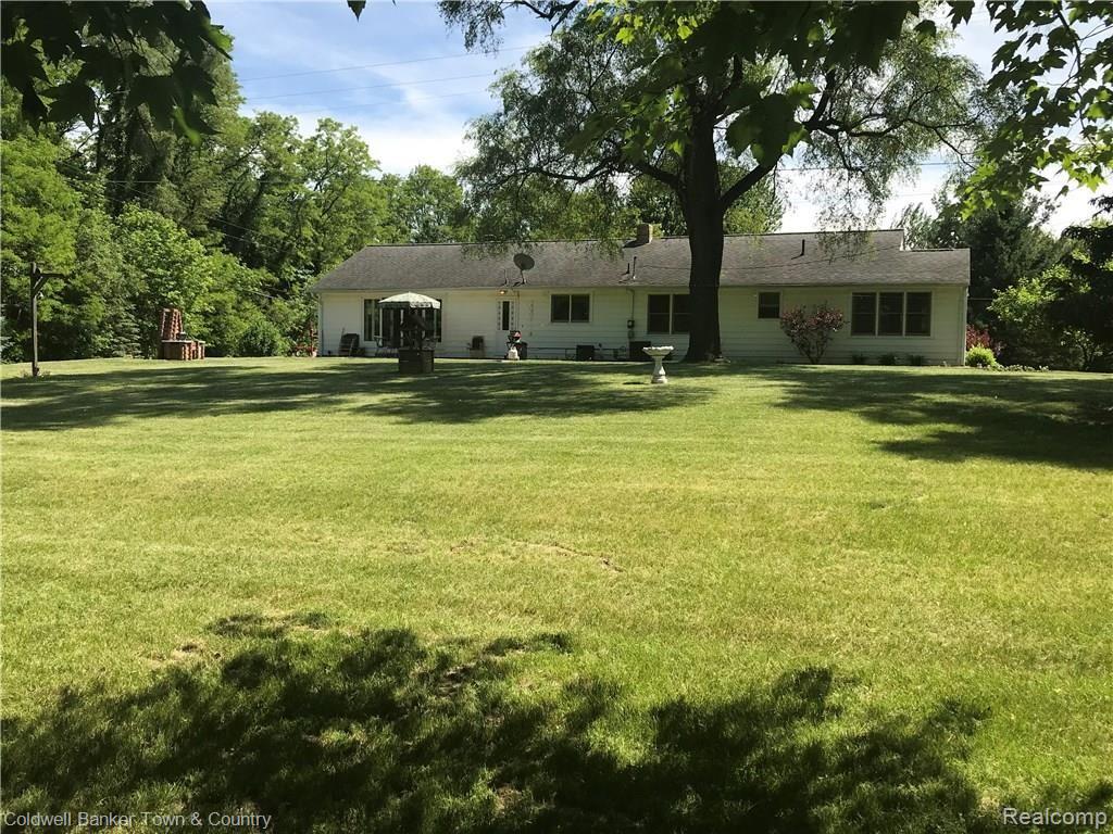 4125 7 Mile Road South Lyon, MI 48178 - Photo 12 of 13 IMG_2818.jpg