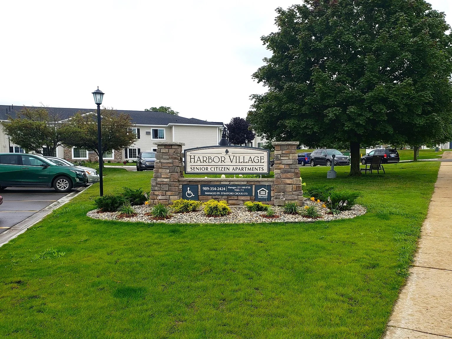 1401 Crestview Drive Petoskey, MI 49770 - Photo 2 of 9