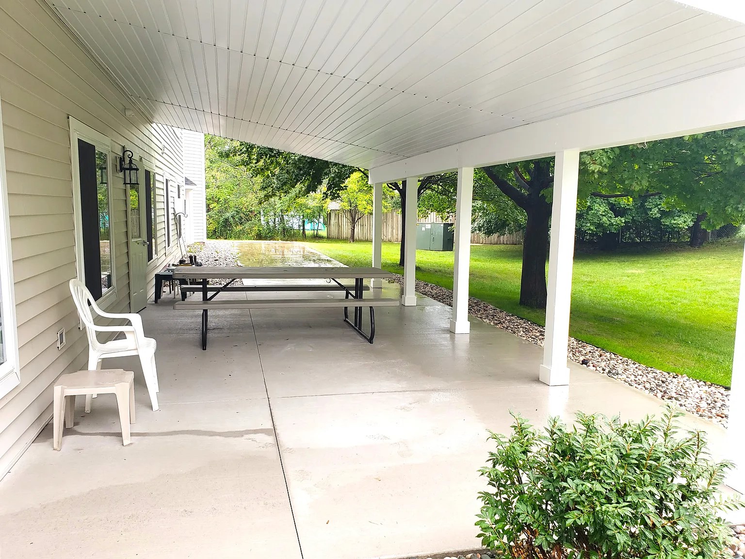 1401 Crestview Drive Petoskey, MI 49770 - Photo 4 of 9